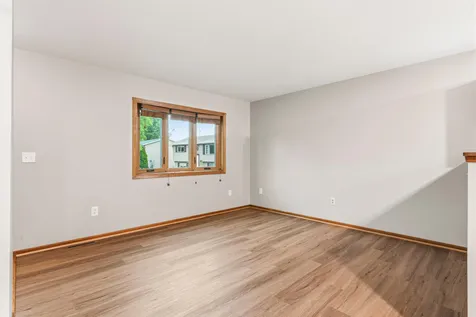 951 W Village Circle SE Rochester MN 55904