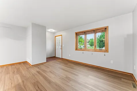 951 W Village Circle SE Rochester MN 55904