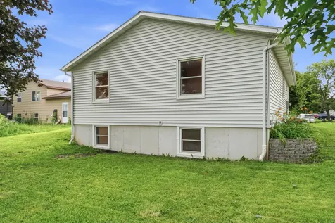 951 W Village Circle SE Rochester MN 55904