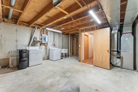 951 W Village Circle SE Rochester MN 55904
