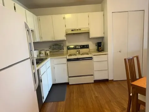 1 W Lake Street Minneapolis MN 55408