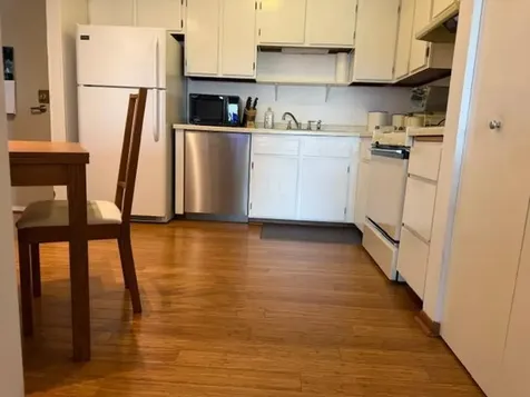 1 W Lake Street Minneapolis MN 55408