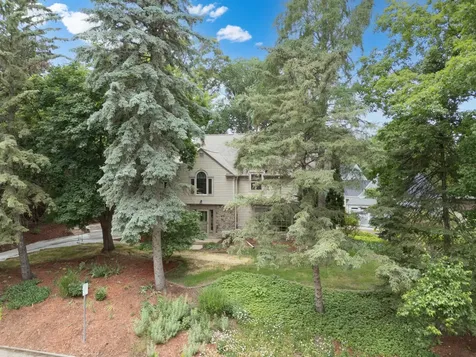 1118 Plummer Circle SW Rochester MN 55902