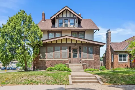 1097 Lincoln Avenue Saint Paul MN 55105