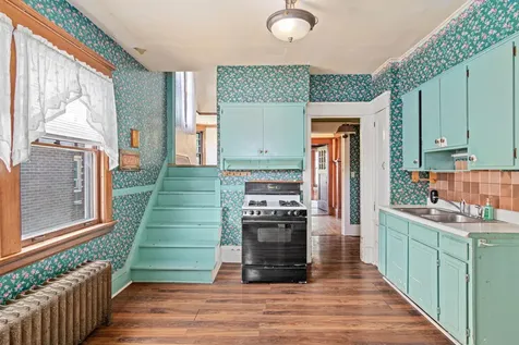 1097 Lincoln Avenue Saint Paul MN 55105