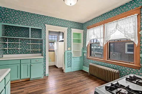 1097 Lincoln Avenue Saint Paul MN 55105