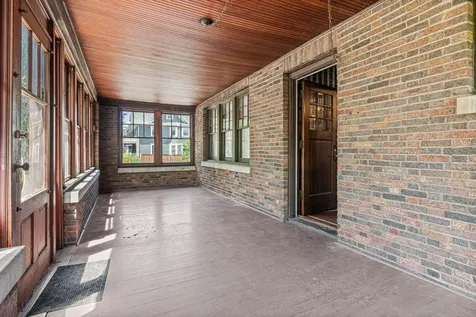 1097 Lincoln Avenue Saint Paul MN 55105