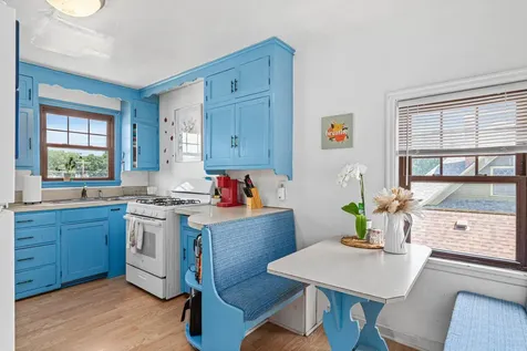 1097 Lincoln Avenue Saint Paul MN 55105