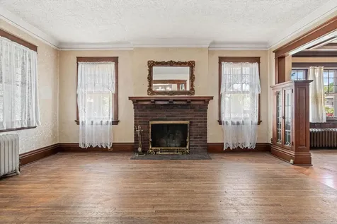 1097 Lincoln Avenue Saint Paul MN 55105