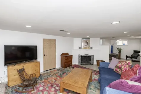 433 Elmwood Avenue S Fargo ND 58103