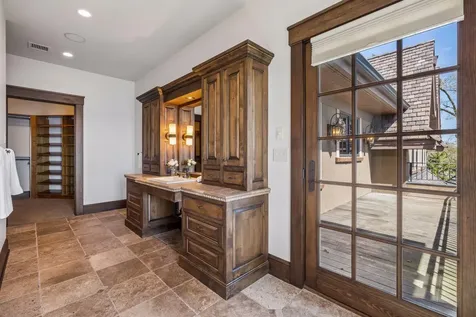 358 Ferndale Road S Wayzata MN 55391