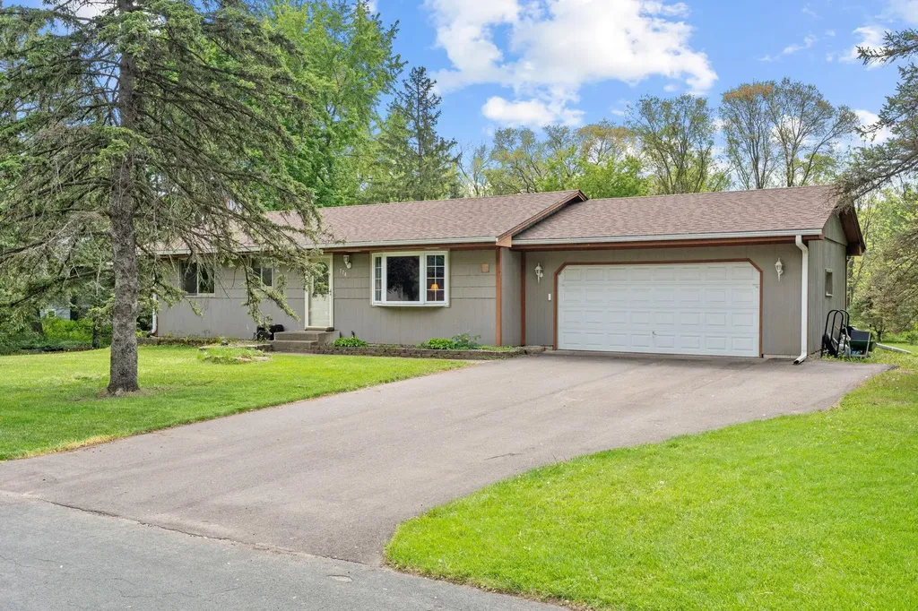 774 Vicky Lane Circle Pines MN 55014