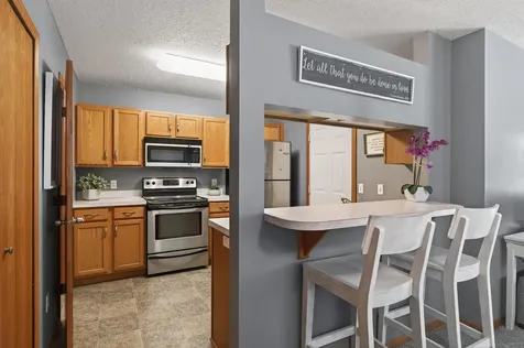 401 Leeward Trail Woodbury MN 55129