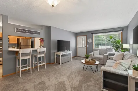 401 Leeward Trail Woodbury MN 55129