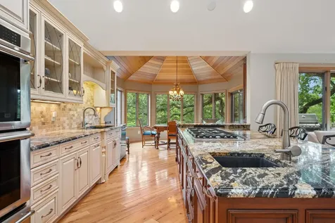 10420 Bluff Circle Chaska MN 55318
