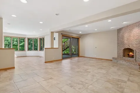 10420 Bluff Circle Chaska MN 55318