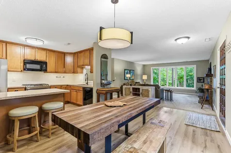 8970 Neill Lake Road Eden Prairie MN 55347