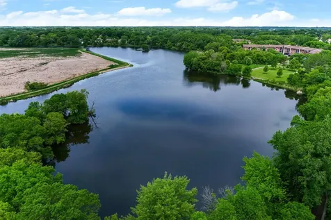 8970 Neill Lake Road Eden Prairie MN 55347