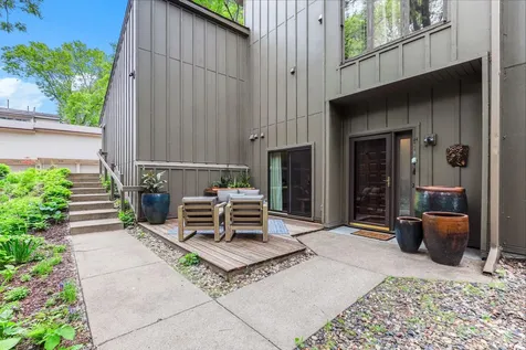 8970 Neill Lake Road Eden Prairie MN 55347