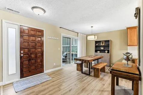 8970 Neill Lake Road Eden Prairie MN 55347