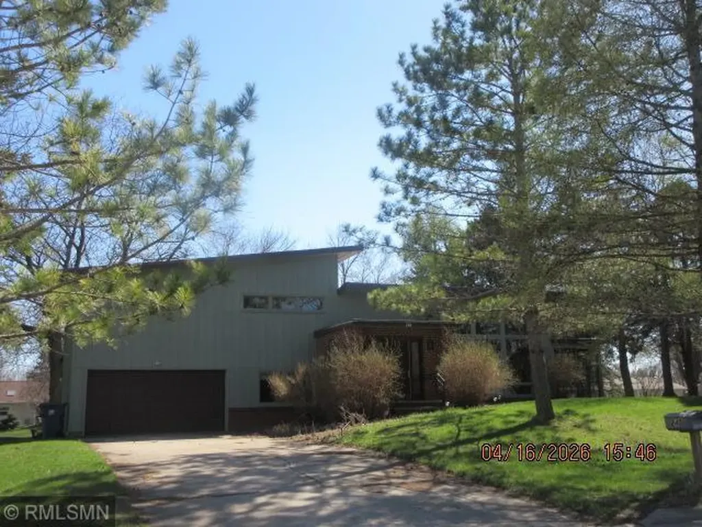 240 W 7th Street Gibbon MN 55335