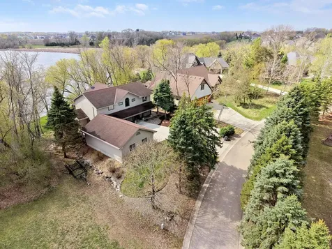 1636 Woodlawn Circle Waconia MN 55387