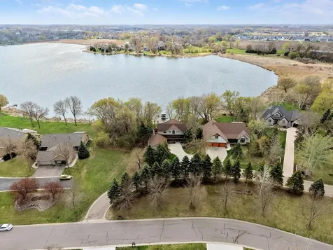 1636 Woodlawn Circle Waconia MN 55387