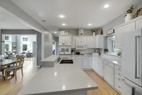 1636 Woodlawn Circle Waconia MN 55387