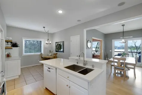 1636 Woodlawn Circle Waconia MN 55387