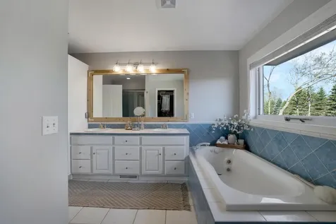 1636 Woodlawn Circle Waconia MN 55387