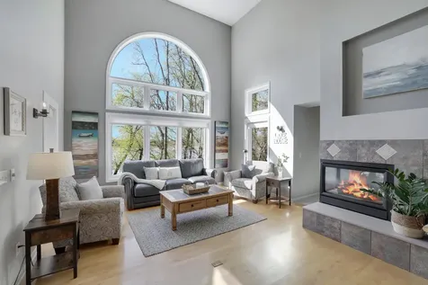 1636 Woodlawn Circle Waconia MN 55387