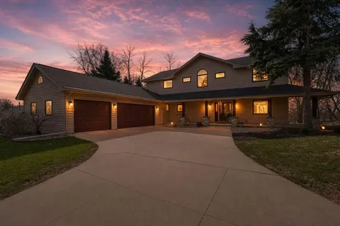 1636 Woodlawn Circle Waconia MN 55387