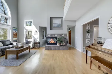 1636 Woodlawn Circle Waconia MN 55387