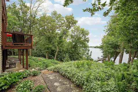 1636 Woodlawn Circle Waconia MN 55387