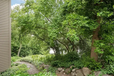 1636 Woodlawn Circle Waconia MN 55387