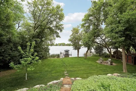 1636 Woodlawn Circle Waconia MN 55387