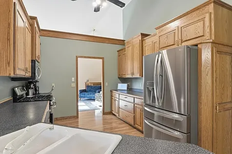 11 Moon Circle Saint Cloud MN 56301