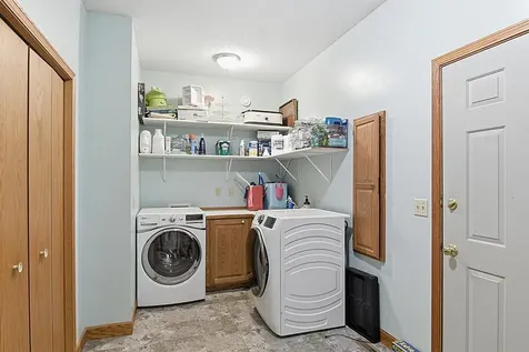 11 Moon Circle Saint Cloud MN 56301