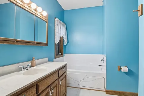 11 Moon Circle Saint Cloud MN 56301