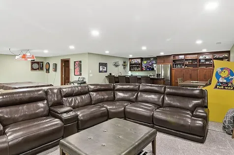 11 Moon Circle Saint Cloud MN 56301