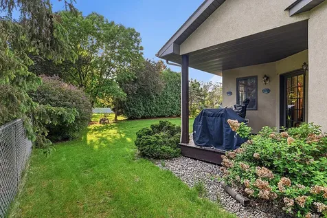 11 Moon Circle Saint Cloud MN 56301