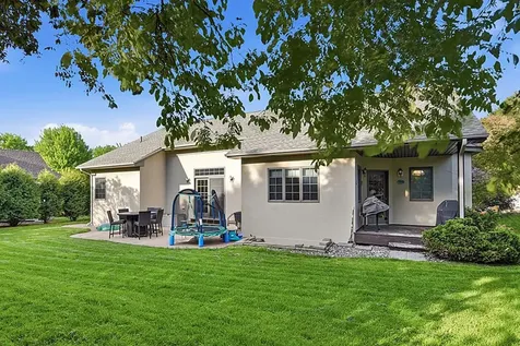11 Moon Circle Saint Cloud MN 56301