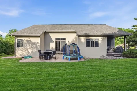 11 Moon Circle Saint Cloud MN 56301