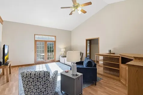 11 Moon Circle Saint Cloud MN 56301