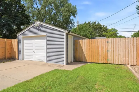 5809 Quail Avenue N Crystal MN 55429