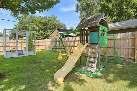 5809 Quail Avenue N Crystal MN 55429