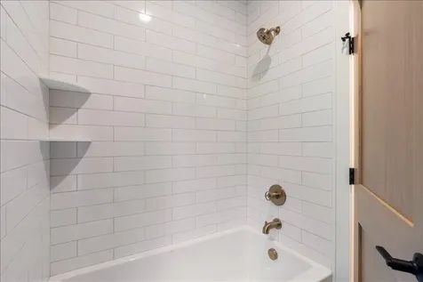 11245 E Steamboat Bay Drive East Gull Lake MN 56401