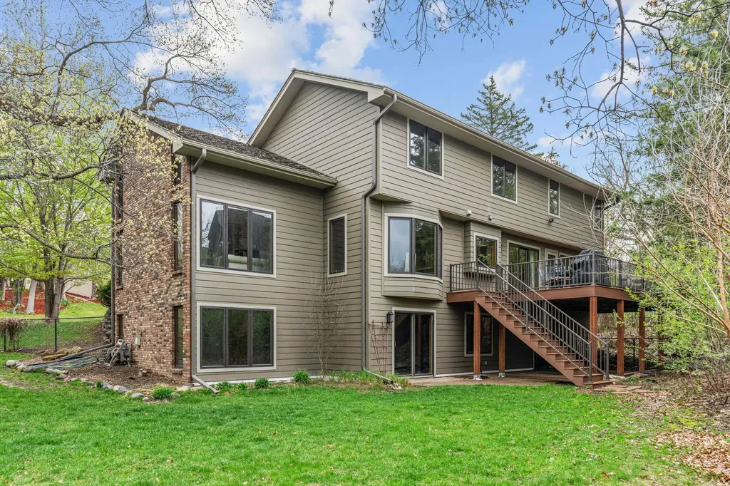 5811 Shannon Drive Edina MN 55439