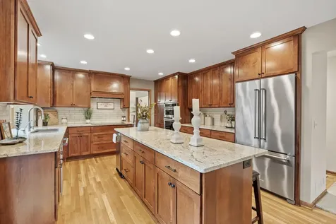 5811 Shannon Drive Edina MN 55439