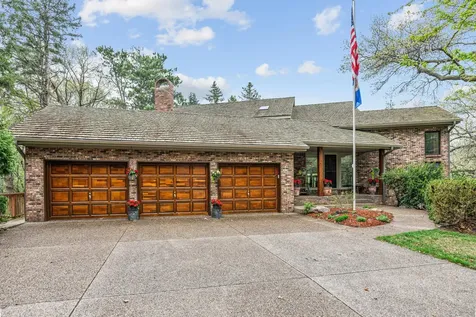 5811 Shannon Drive Edina MN 55439